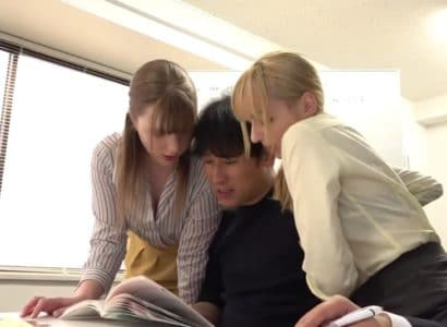 Phát hiện biểu hiện dâm tặc của hai cô giáo tiếng anh