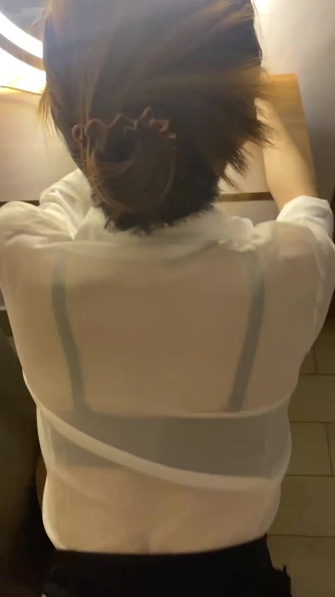 Xin sếp dẫn ngyêu theo công tác để chịch